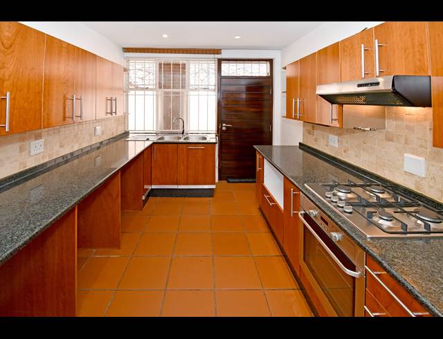 3 BEDROOM APARTMENT FOR SALE IN BIRDHAVEN